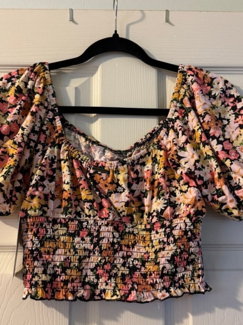 Floral off shoulder Smocked floral crop top NWT - Picture 2 of 3